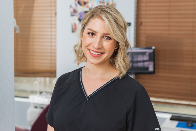 Molly - Dental Team